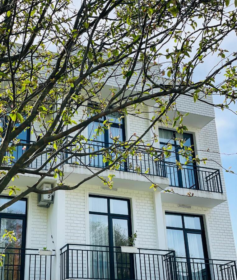 גוניו Villa Flora מראה חיצוני תמונה